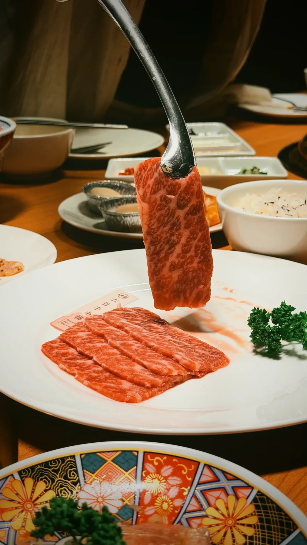 燒肉好室桌邊餐點近景